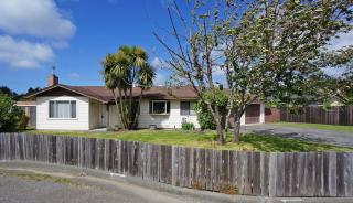 2371 Blue Jay Ct, Eureka, CA 95503-6606