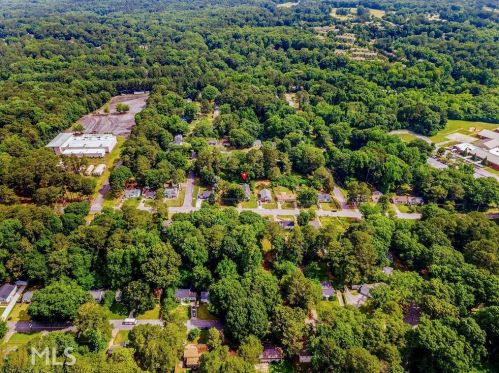 2479 Connally Dr, Atlanta GA  30344-1077 exterior