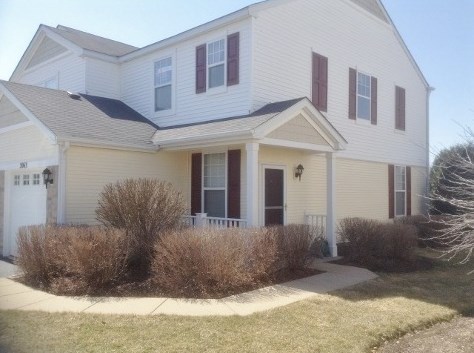 2063 Limestone Ln, Carpentersville, IL 60110-1239