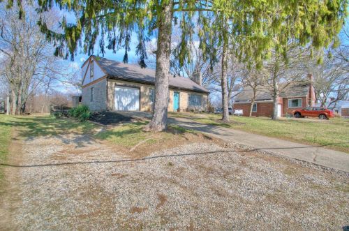 2868 Compton Rd, Cincinnati, OH 45251-2634