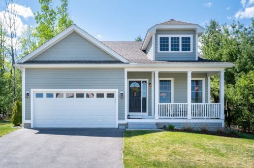 7 Trails End Dr, Laconia, NH 03246-2092