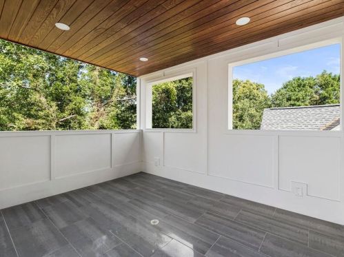 2374 Logan Cir, Atlanta GA  30318-2855 exterior