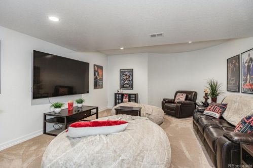 27553 Euclid Dr, Aurora CO 80016 exterior