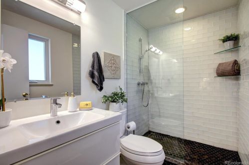 5031 Chester St, Englewood CO 80111-1330 exterior