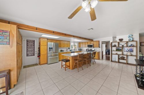 9479 Stirrup St, Riverside CA  92509-4960 exterior