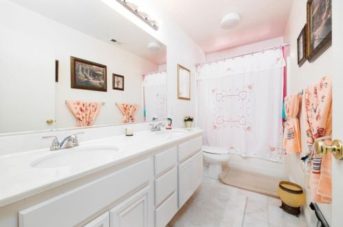 1352 Granite Springs Dr, Chula Vista CA  91915-1540 exterior
