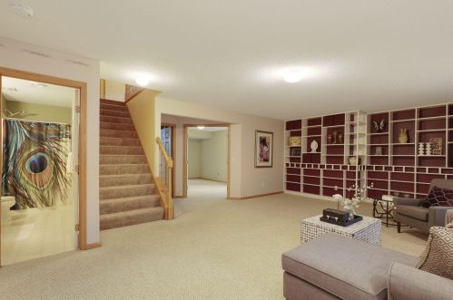 13907 Farmington Way, Saint Paul MN  55124-3314 exterior