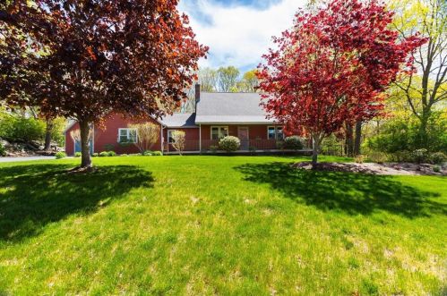 13 Stoney Hill Cir, Coventry, RI 02816-8467