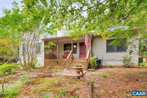 5 Baskin Ct, Bybee, VA 22963-3015