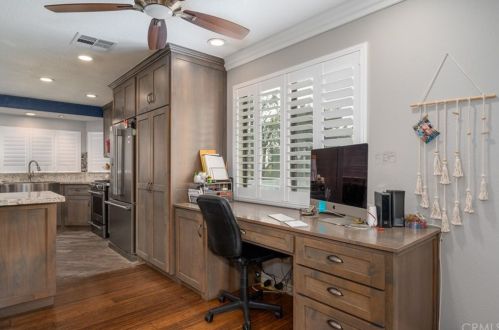 6309 Westview Dr, Riverside CA  92506-5325 exterior