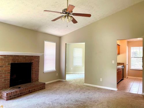 6596 Bent Creek Dr, Rex GA  30273-2105 exterior