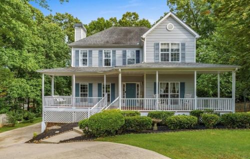 842 Eagle Glen Xing, Holly Springs GA  30189-6958 exterior
