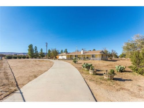 48881 190th St, Lancaster, CA 93536-9081