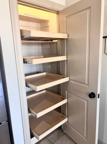 10559 Steinbeck Ln, Irving TX  75063-5438 exterior