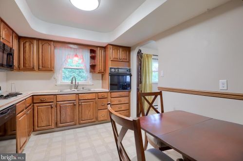 1117 Devonshire Rd, Lancaster PA  17601-1649 exterior