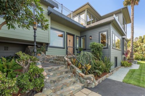4709 Paradise Dr, Tiburon, CA 94920-1055