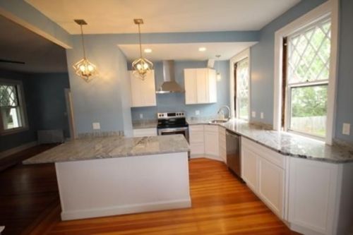 6 Cottage St, Warren, RI 02885-2802