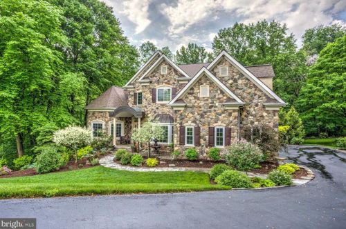934 Highmeadow Ct, Lancaster, PA 17601-7103