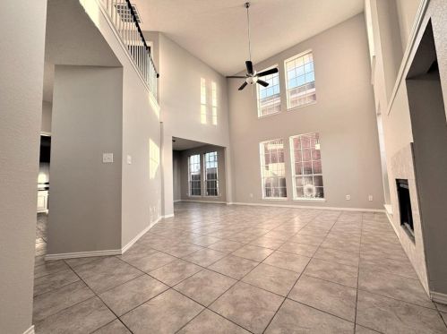 6904 Club Creek Dr, Fort Worth TX  76137-3356 exterior