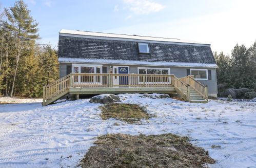 24 Wallace Dr, Rindge, NH 03461-5966