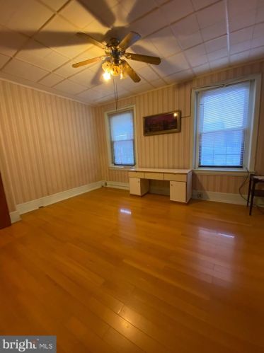 1408 9th St, Philadelphia PA  19147-5704 exterior