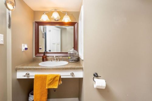 1616 Demont Ave, Saint Paul MN  55109-2112 exterior