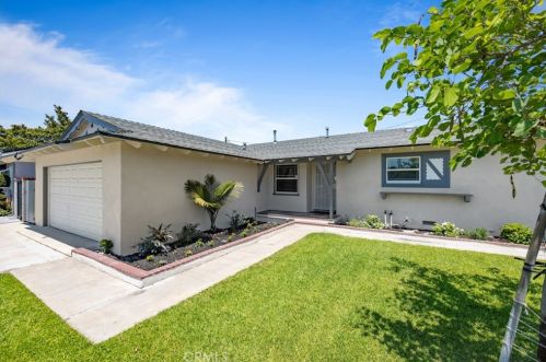 2427 Random Dr, Anaheim CA  92804-3472 exterior