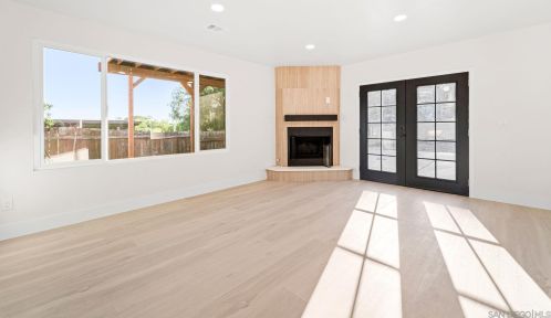 252 Plumosa Ave, Vista CA  92083-8022 exterior