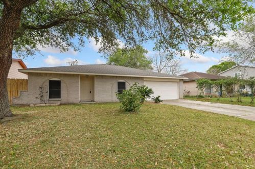 10004 Wren St, Morgans Point, TX 77571-2560