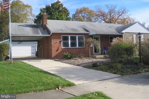 315 Miller Rd, Harrisburg, PA 17109-2917