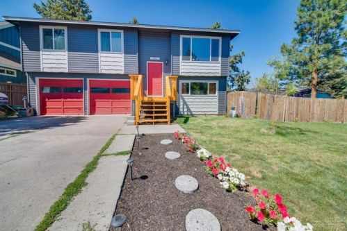 2711 Purcell Blvd, Bend, OR 97701-6315