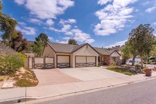 1808 Gallop Ct, Simi Valley, CA 93065-5922