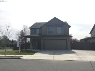 201 9th St, Battle Ground, WA 98604-8116