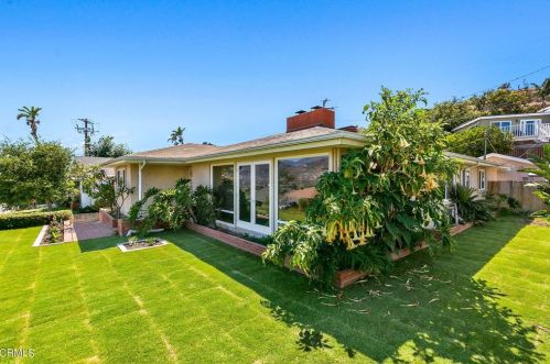 947 Loma Vista Pl, Santa Paula, CA 93060-1329