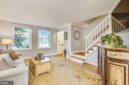 4113 33rd St, Arlington, VA 22206-2006