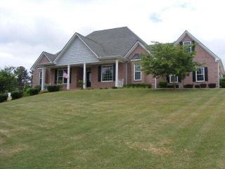 807 Kennedy Ct, Loganville, GA 30052-3351