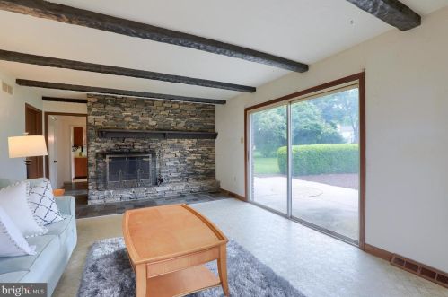 1343 Country Club Dr, Lancaster PA  17601-5209 exterior