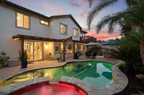 15976 Cayenne Ridge Rd, San Diego, CA 92127-3705