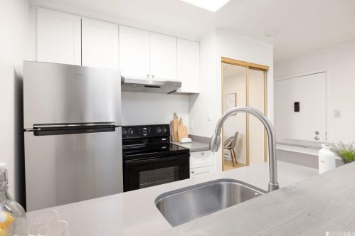 247 Boardwalk Ave, San Bruno, CA 94066-2243