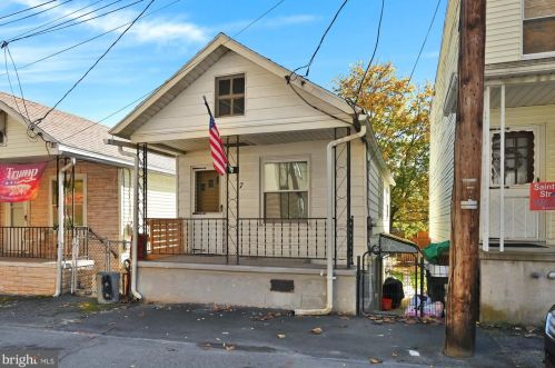 7 Pike St, Primrose PA  17901-8619 exterior