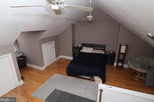 559 5th St, Philadelphia PA 19123-2826 exterior