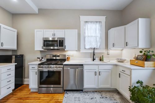 2612 Hemlock St, Cincinnati OH  45206-1608 exterior