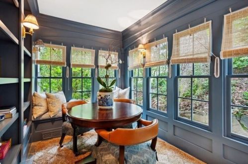 554 Mnr Rdg Dr, Atlanta GA  30305-3512 exterior