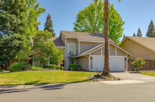 8108 Woodlake Hills Dr, Citrus Heights, CA 95662-3724