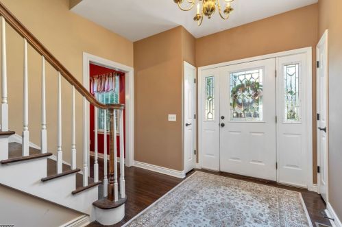 7 High Oaks Dr, Berkeley Heights, NJ 07922-1621