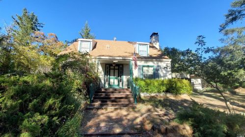 24121 Sherwood Rd, Willits, CA 95490-8590