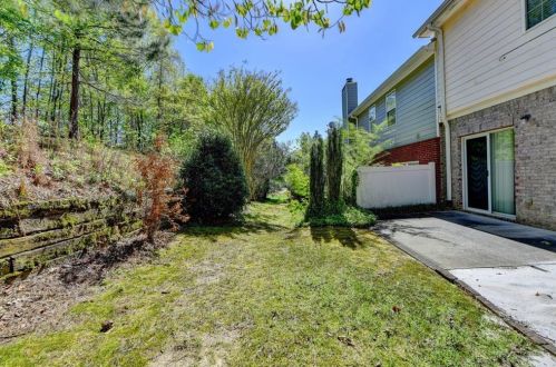 357 Creek Manor Way, Suwanee GA  30024-6565 exterior