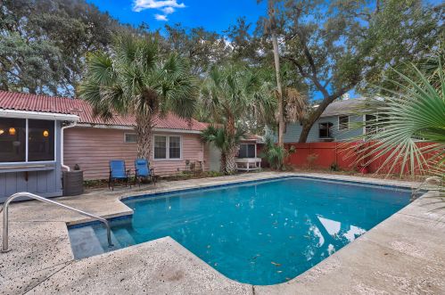 3405 Hartnett Blvd, Isle Of Palms SC  29451-2569 exterior