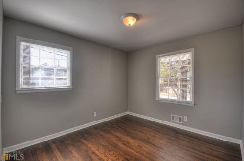 6140 Hillandale Dr, Atlanta GA  30349-4250 exterior
