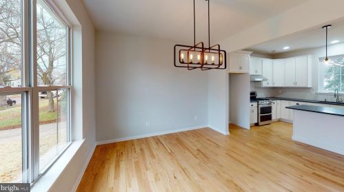 310 Clarendon Ave, Trenton, NJ 08620-1218